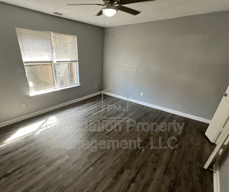 Cordova House: 1530 Estacada Way