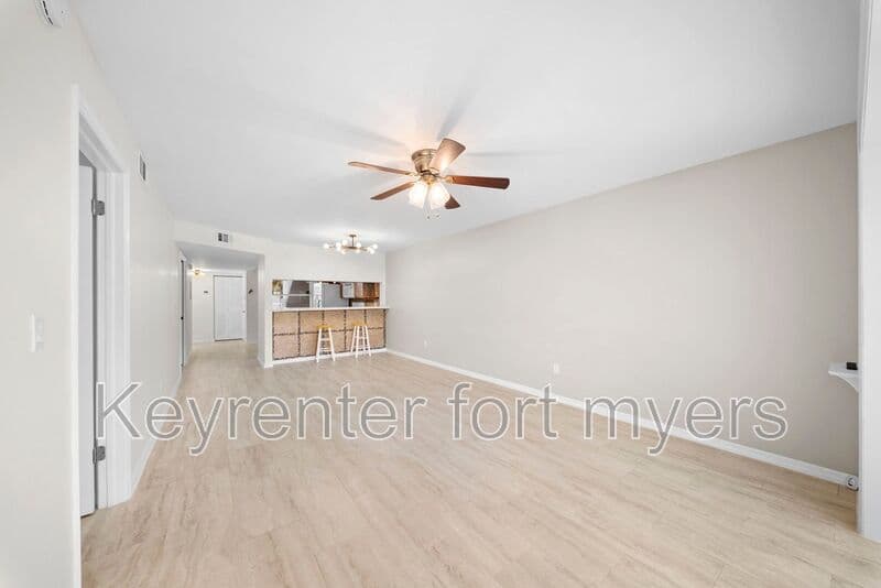 Fort Myers House: 14503 Lakewood Trace CT