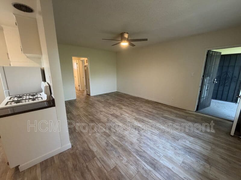 Culver City House: 4714 S. Slauson Ave