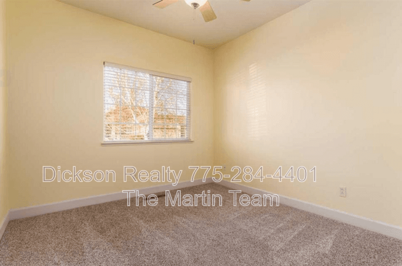 Fernley House: 971 Iris Lane