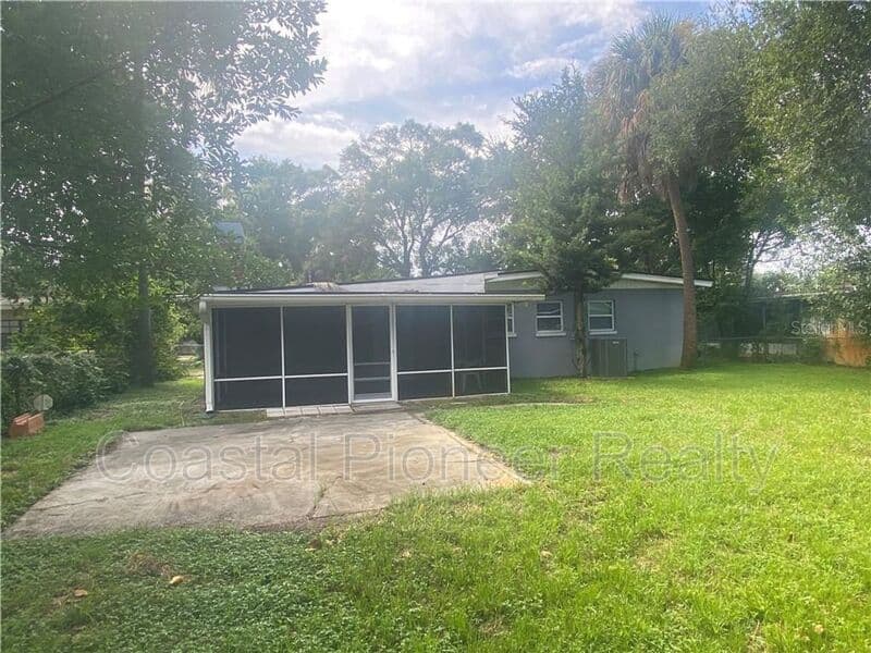 Tampa House: 1520 S Church Ave