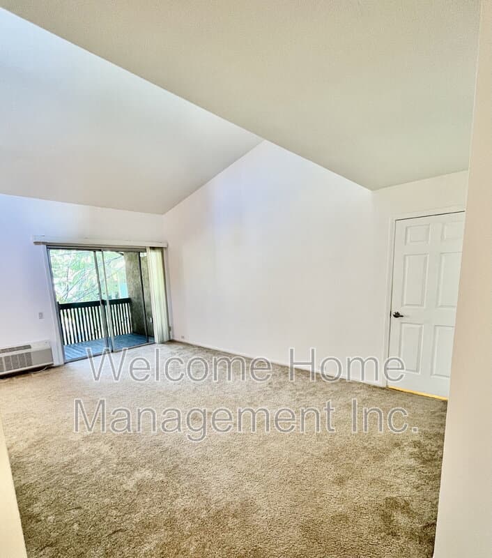 Walnut Creek House: 1240 Walker Ave