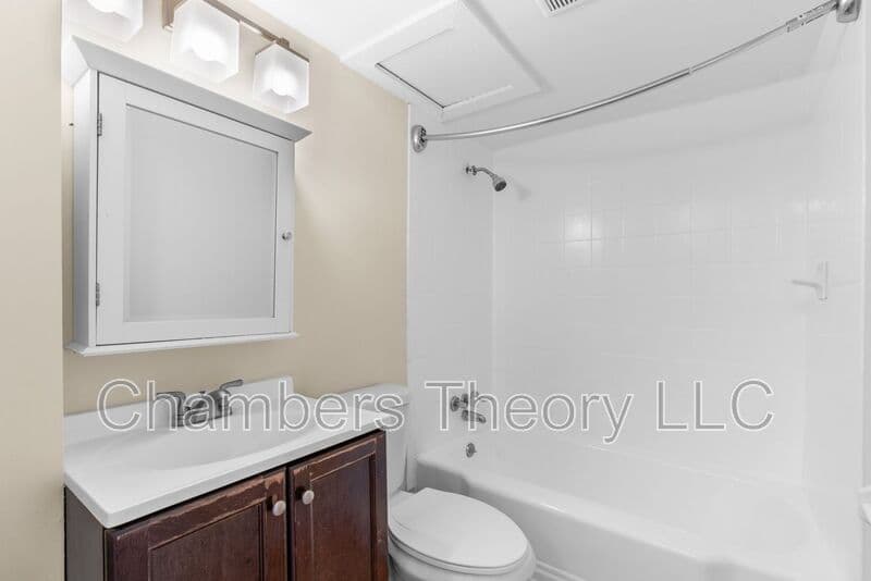 Washington Condo: 533 Florida Avenue NW