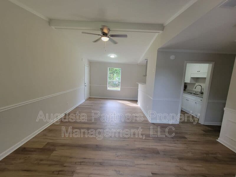 Augusta House: 3619 Abbey Road