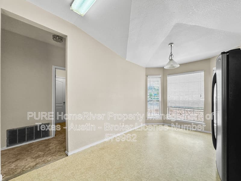Austin House: 9806 Copper Creek Dr