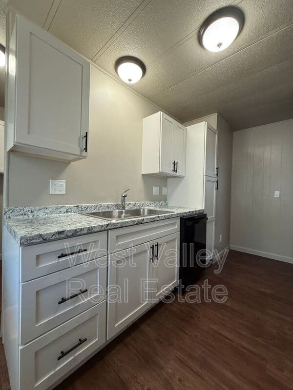 Maricopa House: 282 Mary Street