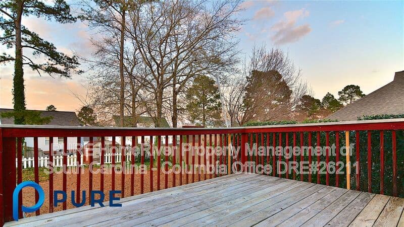 Lexington House: 309 Louisa Ln