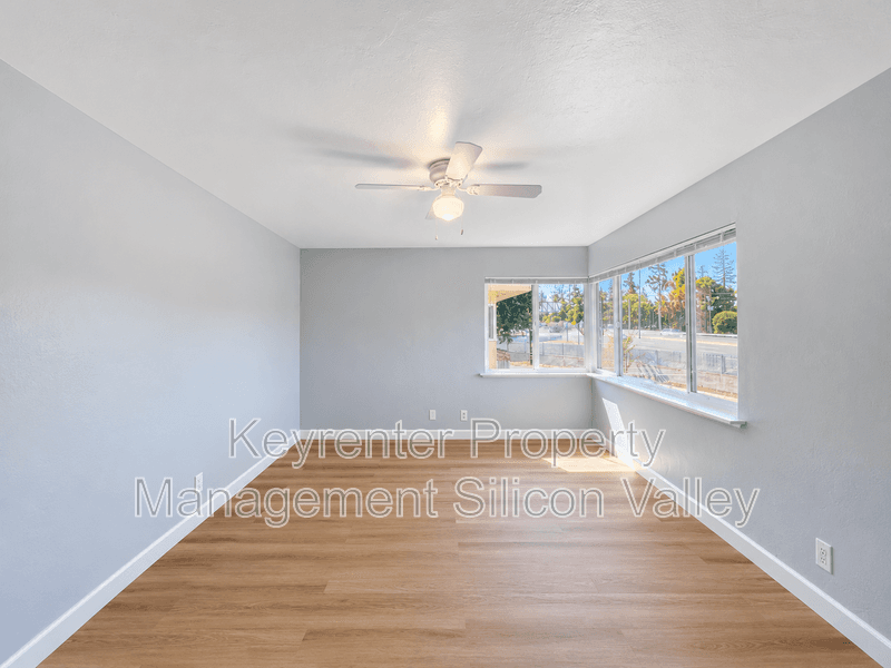 San Jose House: 1910 Davis St
