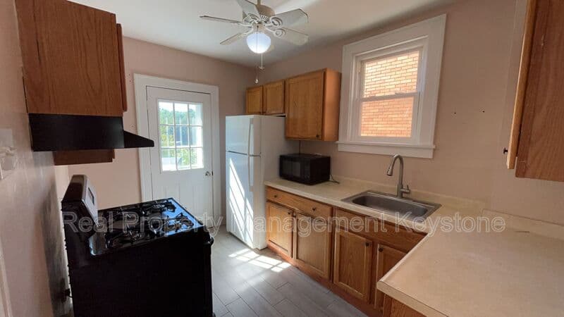Pittsburgh House: 1428 Bellaire Place