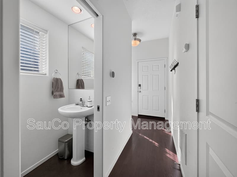 Beaverton House: 2200 Northeast Redelfs Way