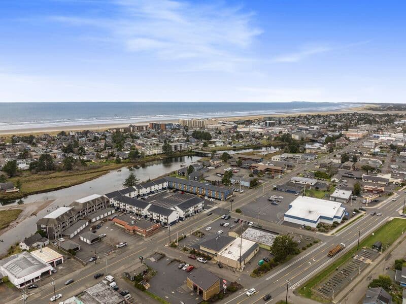 Seaside Apartment: 1000 S Holladay Dr