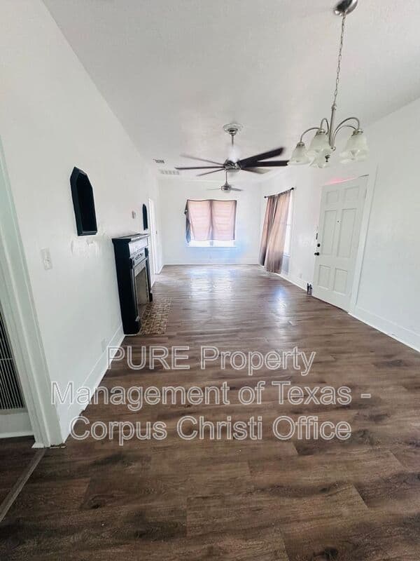 Taft House: 542 McIntyre Ave