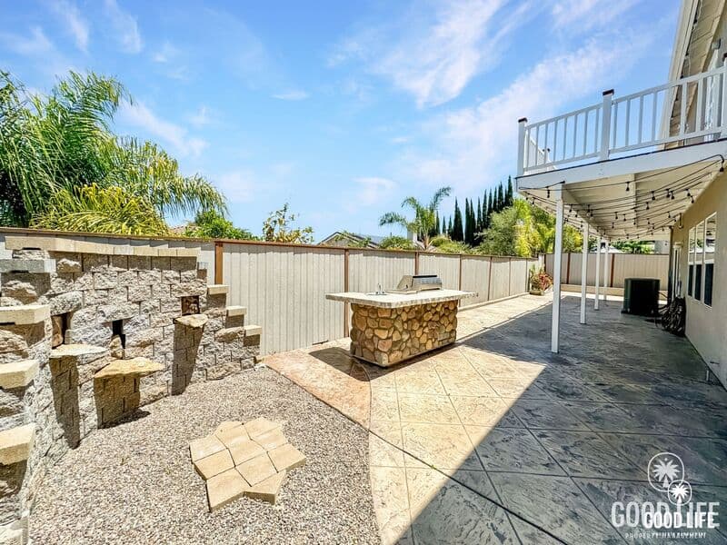 Oceanside House: 1124 Brighton Dr