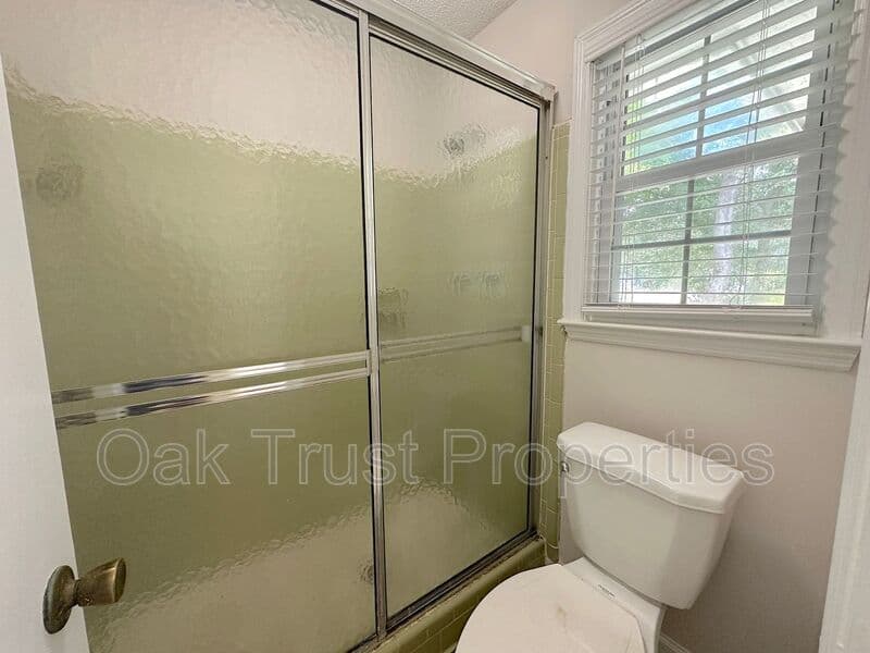 Summerville House: 213 Jimbo Road