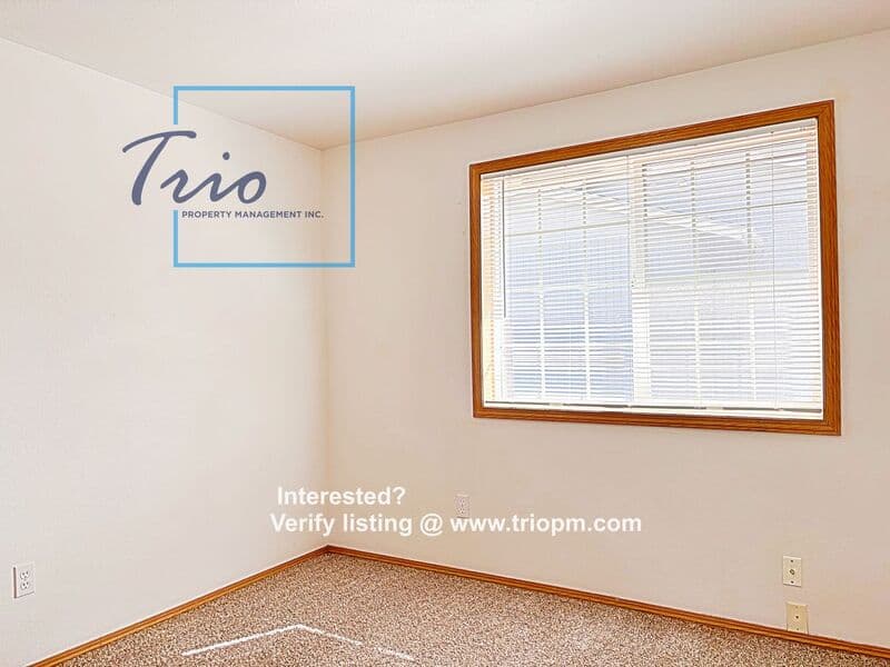 Eugene Condo: 112 Lea Avenue