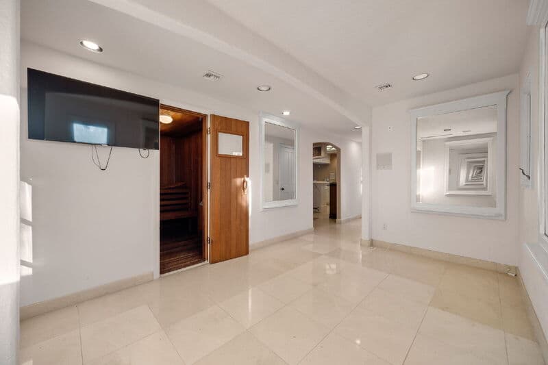 San Diego House: 18714 Bernardo Trails Dr