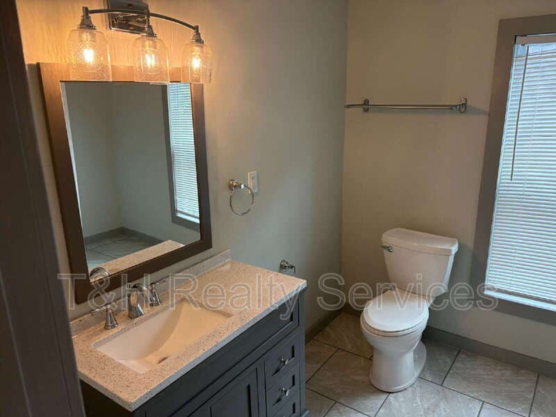 Indianapolis House: 422 Iowa Street