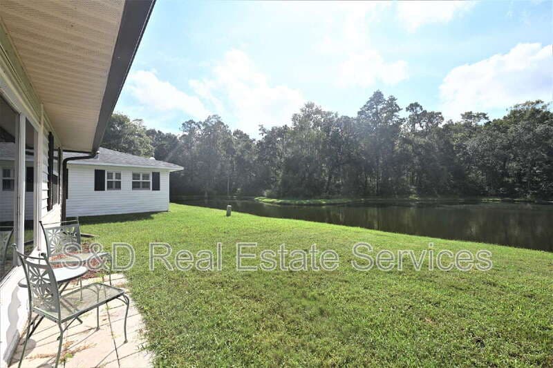 Lakeland House: 1774 Birchwood Loop