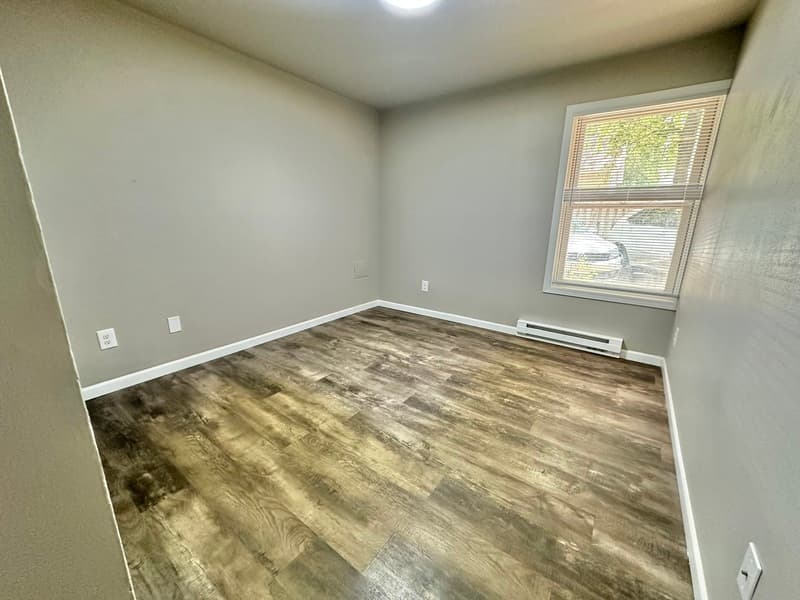 Oshkosh Condo: 825 Wisconsin Street - 2C