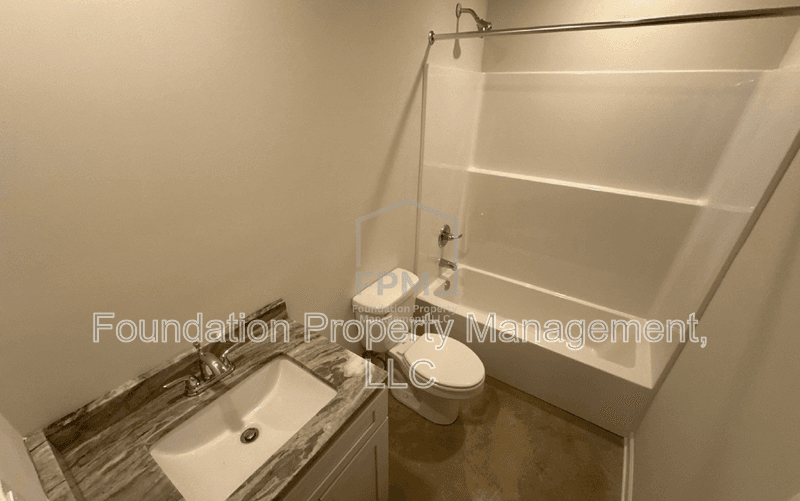 West Memphis House: 2510 SL Henry Street