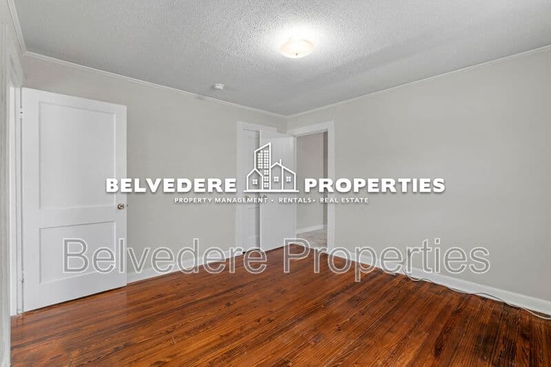 High Point Condo: 114 Charles Ave
