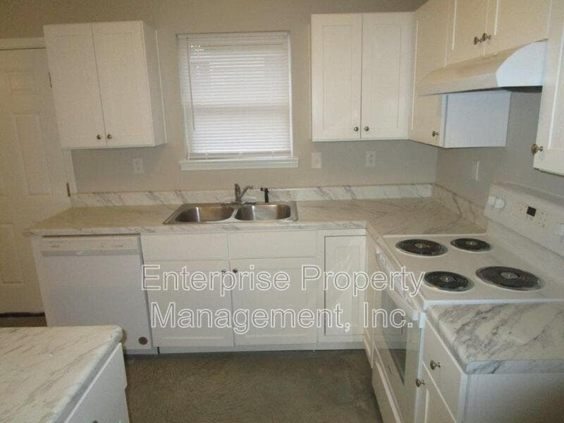 Memphis House: 3490 Ardmore St