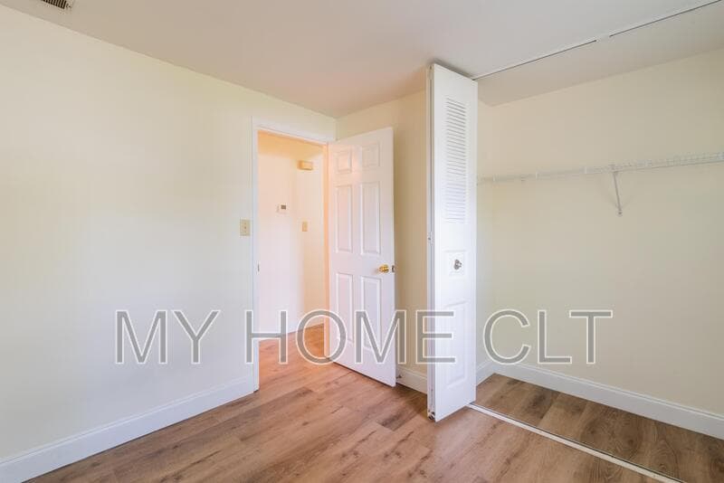Charlotte House: 7821 Cloughy Circle