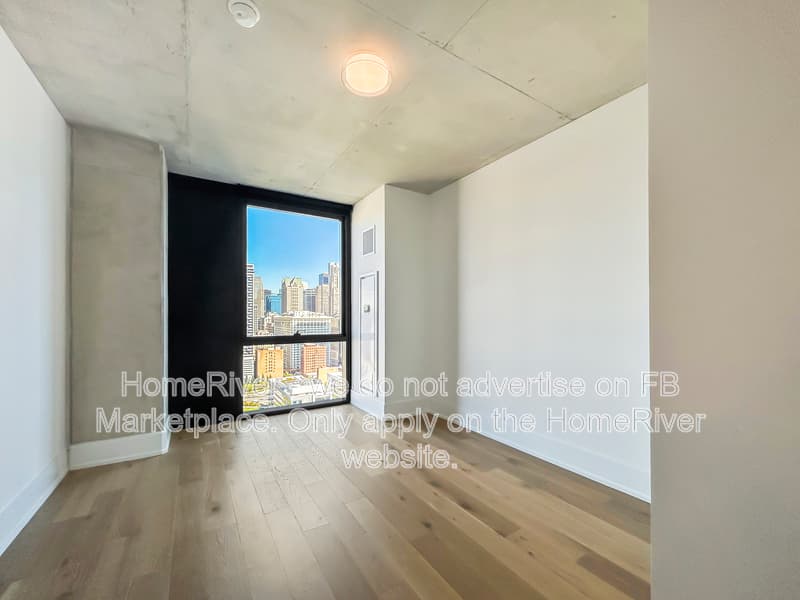 Chicago Condo: 234 W Polk St