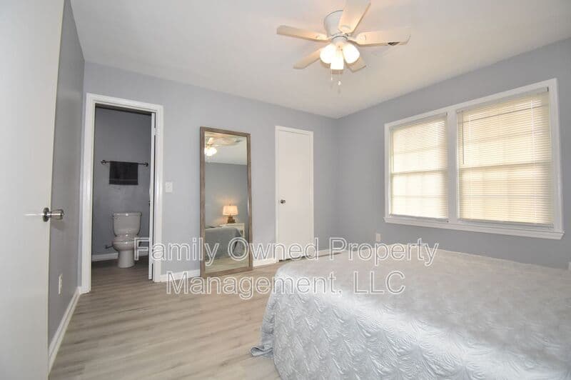 Summerville House: 113 Susan Drive