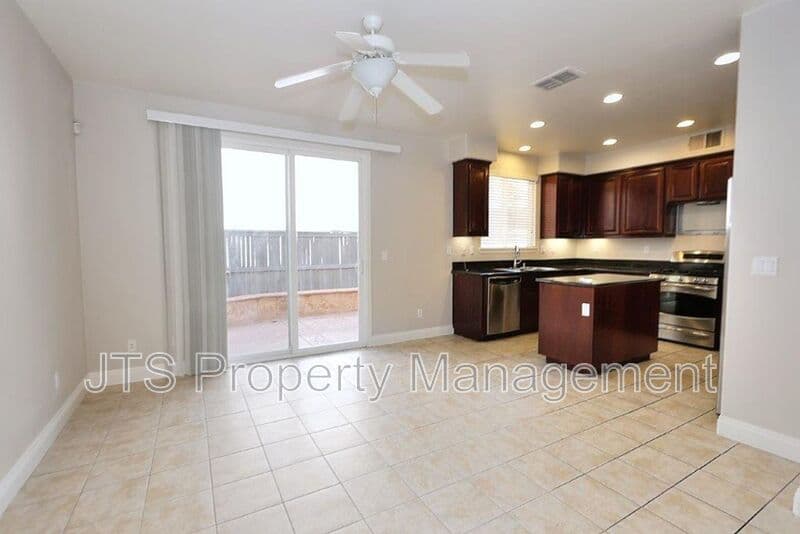 Sacramento House: 5424 Washoe Street