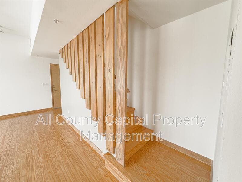 Austin House: 1507 North Street #A