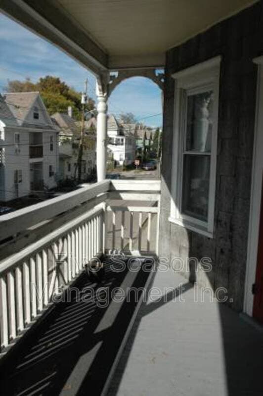 Burlington Condo: 8 Greene St - 1