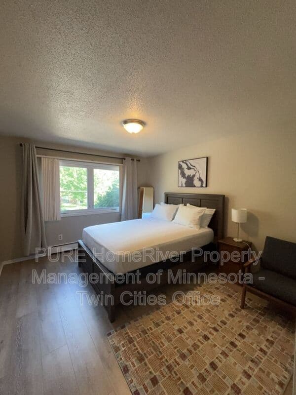 Minneapolis Condo: 1500 10th Ave S