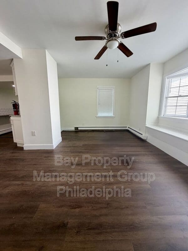 Blue Bell House: 1014 Trewellyn Ave