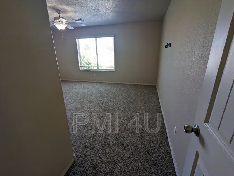 Albuquerque House: 2035 Ferndale DR SE