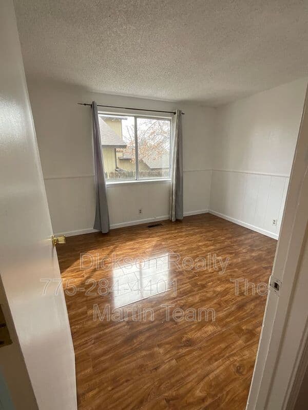 Sparks House: 3268 Bunker Hill Lane