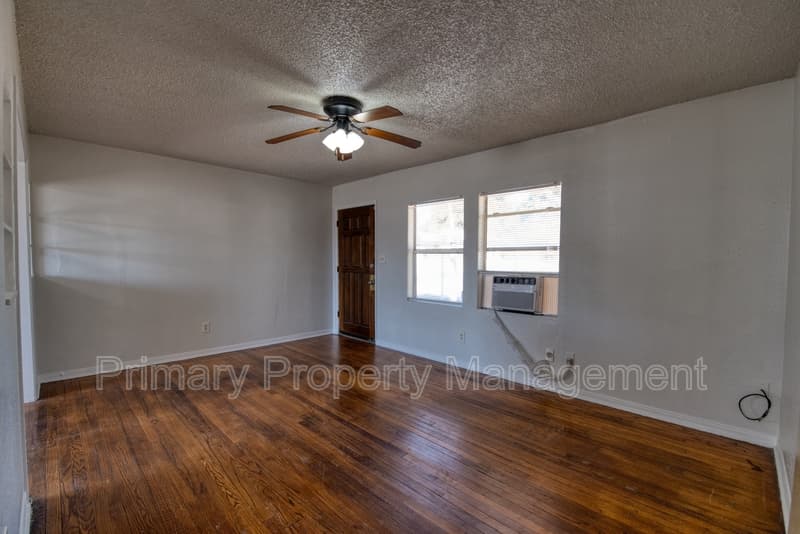 OKC House: 2480 NW 39th Ter