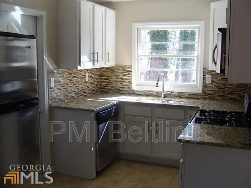 Decatur House: 2881 Monterey Drive