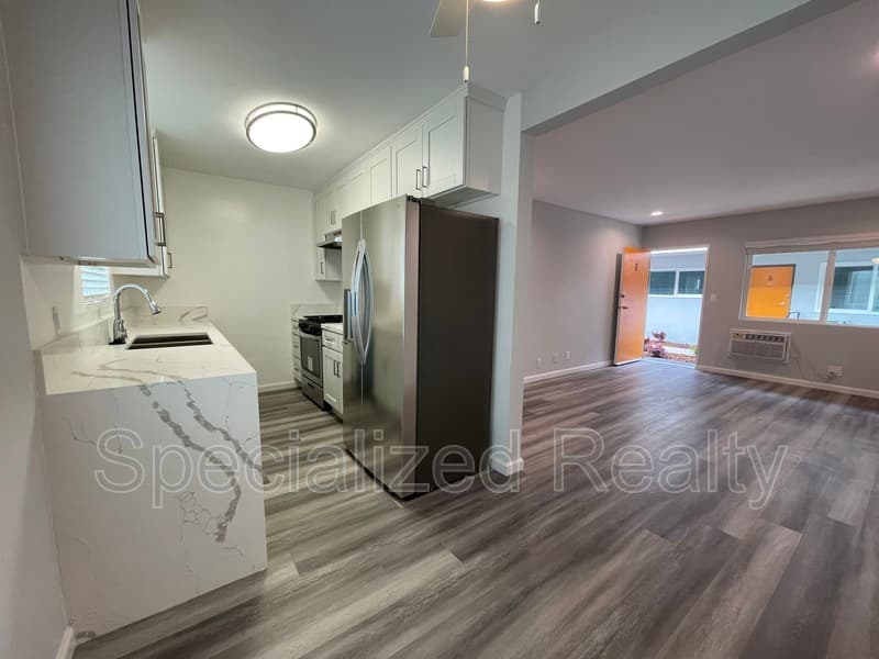 Glendale Condo: 139 N. Belmont Street