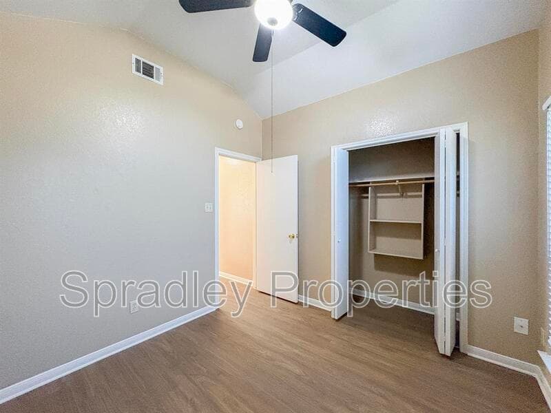 Temple House: 4612 Stone Pointe Dr