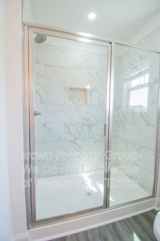 Raeford House: 157 Easy St