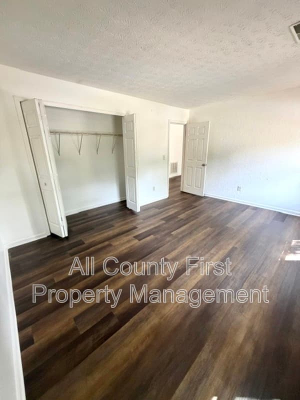 Stone Mountain House: 4932 Wedgewood Place