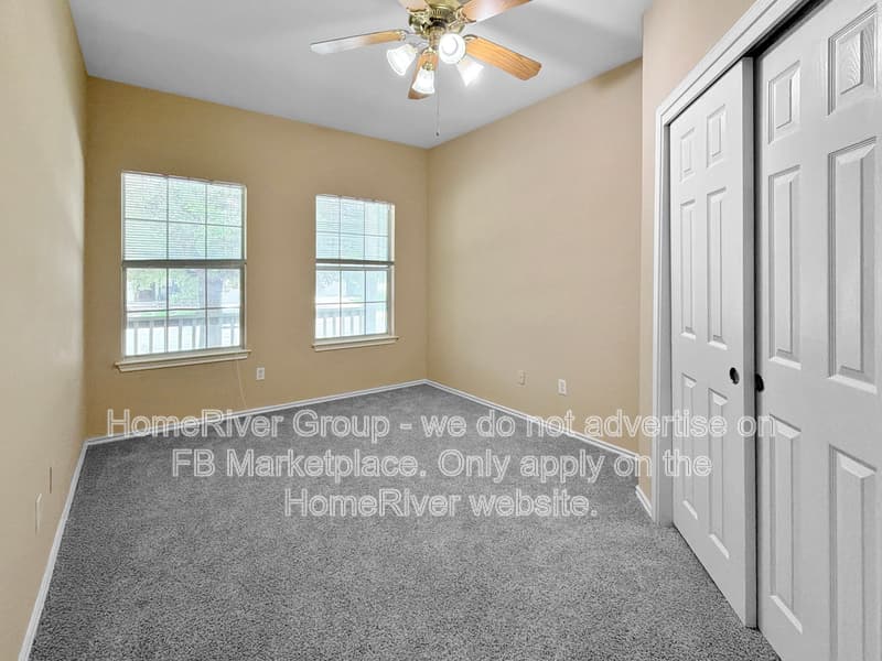 Manor House: 11502 Liberty St