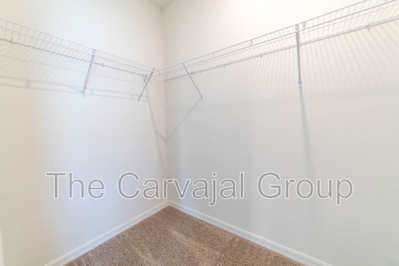 Davenport House: 4812 Rolling Lake Lane