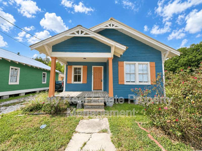 Lafayette House: 510 Lamar Street