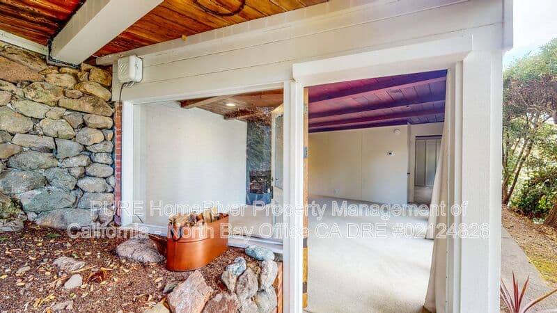 Sausalito Condo: 25 Woodward Avenue