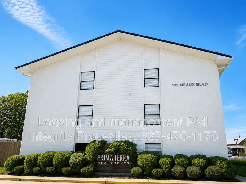 Lafayette Condo: 105 Meaux Blvd Apt 4