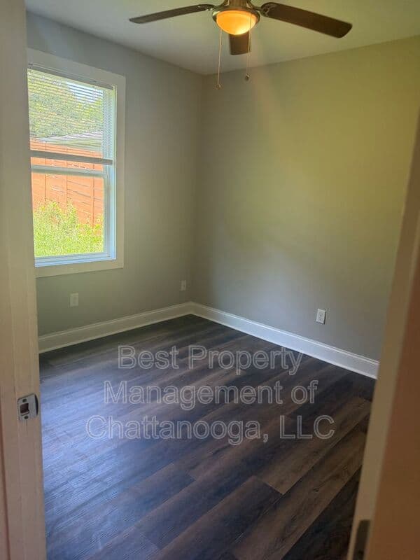 Chattanooga House: 5325 Lee Ave