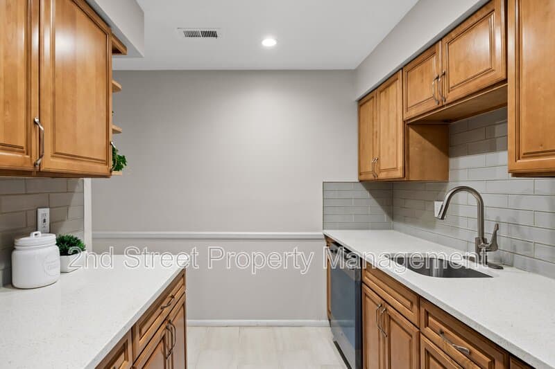 Mount Laurel Township Condo: 301A Mulberry Cove - 1