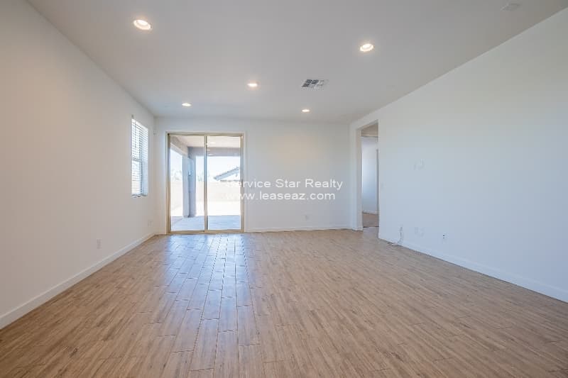 Phoenix House: 9348 W Glenrosa Ave